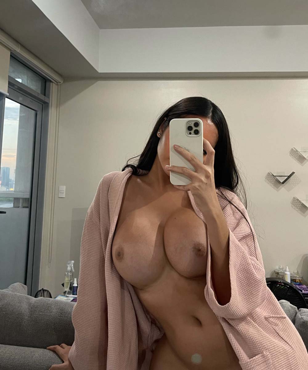 Angela Castellanos naked in Deyan