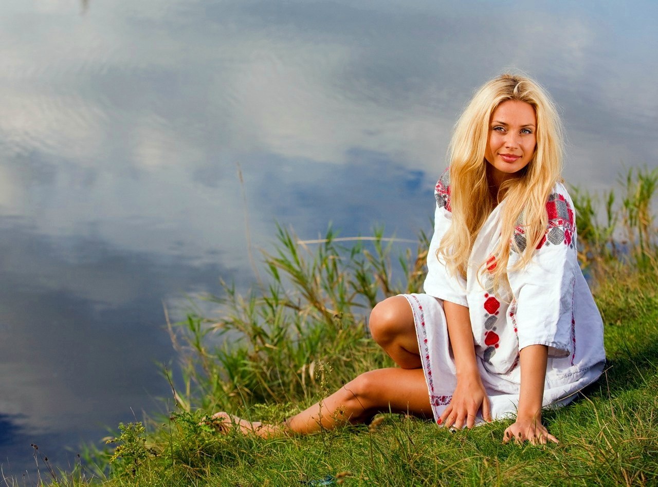 Sexy girl Slavic girls in Deyan